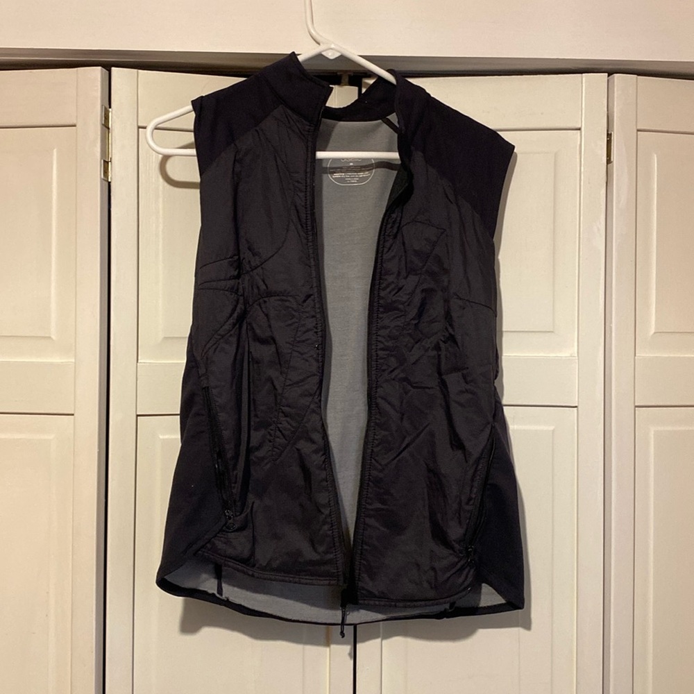 Black Running Vest